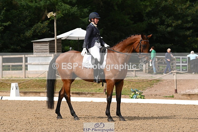 250719A-095503-03156 - 101-Sophie.Douglas-Paquino.V'ant.Goovahof