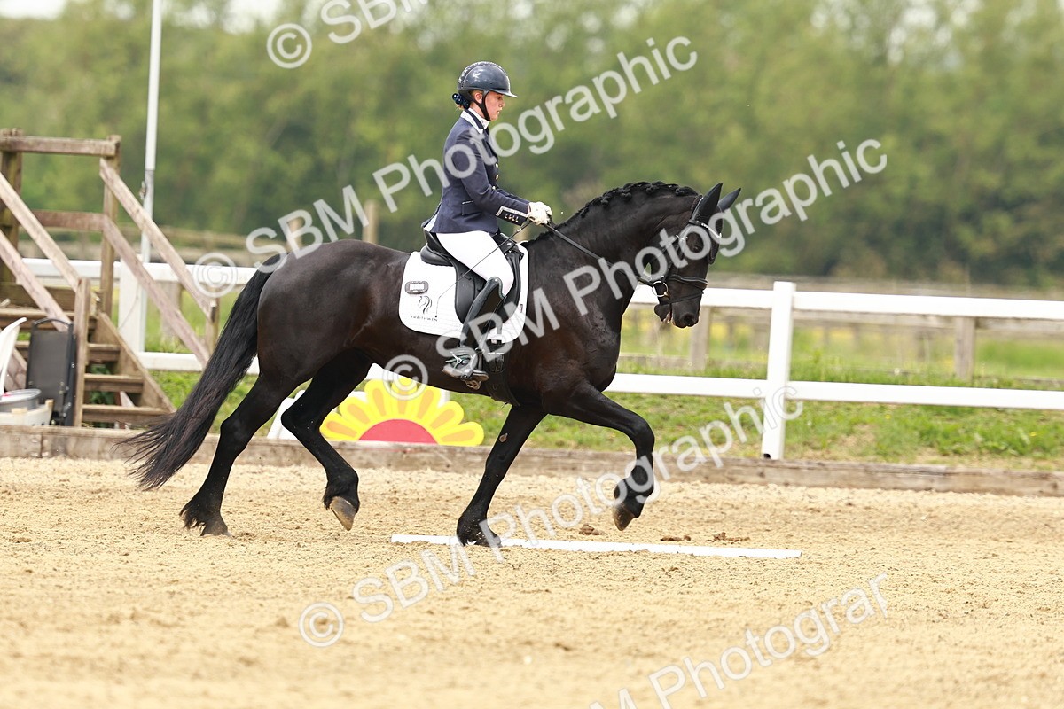 SBM_001013 - Class 6 - Novice 4