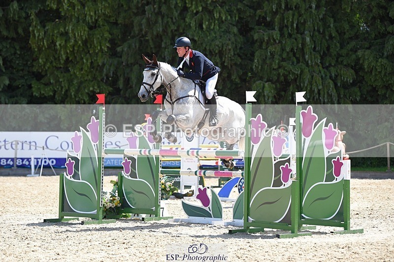 230528-113026-15240 - 302-EN_TARO_DES_VERNIER-Oliver_Townend-SUNTrotUp+SJ