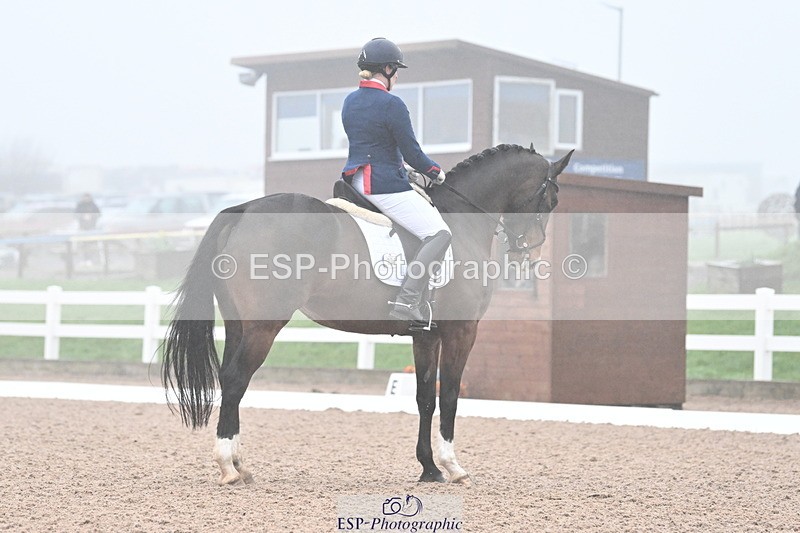 240217A-095956-00678 - 207-Charlotte.Dicker-Time.to.Fly.II