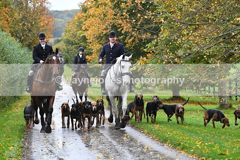 WJ5_6087 - B&B walk back for Hunt Tea !
