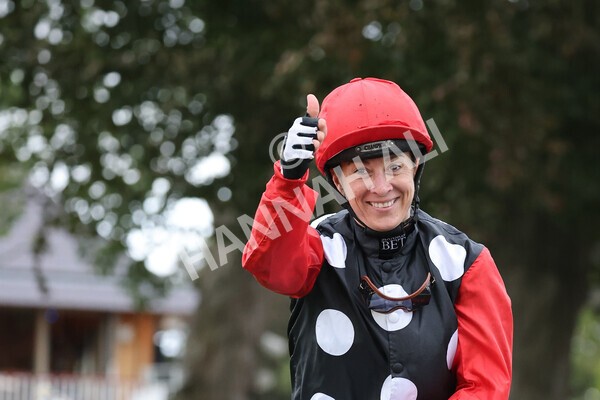 yr24092021r6-42 - Race 6 4.25pm William Hill Pick Your Places Stakes