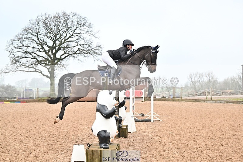 250122-140012-00551 - Cls 6 Foxhunter and 1.20m