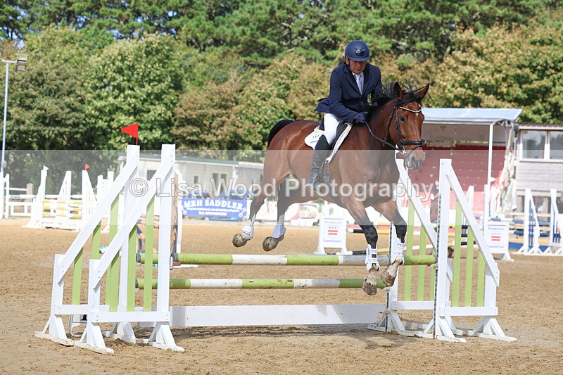 3E7A9375 - Class 9: Senior British Novice/90cm open