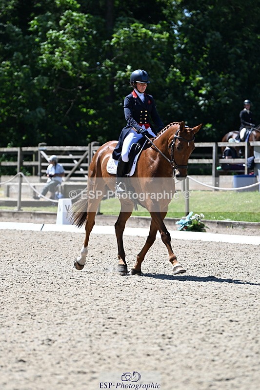 250522A-122213-03707 - C-202-Kitty.King-MBF.REDHOUSE.EVOQUE