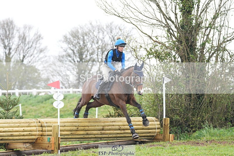 250419-103202-09068 - 409-Charlotte.Bradbury-KENSINGTON.EMPIRE