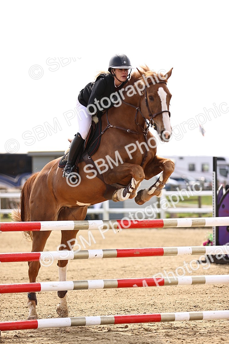 SBM_002265 - Class 11 - Senior newcomers - 1.10m