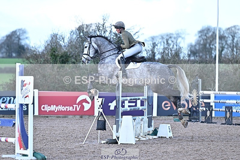 251203-130606-00624 - Cls 4 Newcomers and 1.10m Open