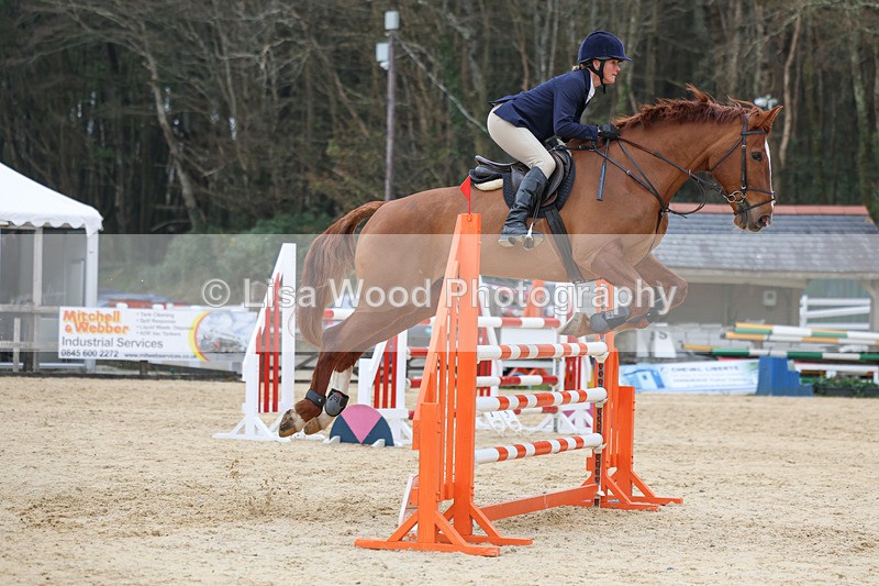 3E7A7594 - Class 8: Senior Newcomers/1.10m open