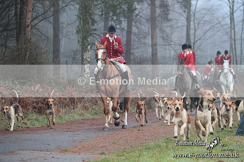 HUPY 261224 325 - Pytchley with Woodland Hunt Boxing Day Meet 26th December 2024