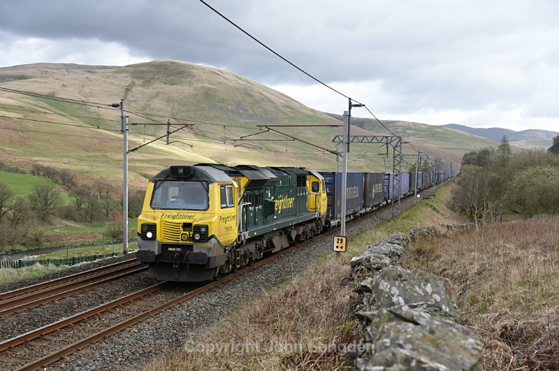 JL - 10.4.17 70005 4Z44 Daventry - Coatbridge, Lune Gorge - West Coast Main Line (north to south)