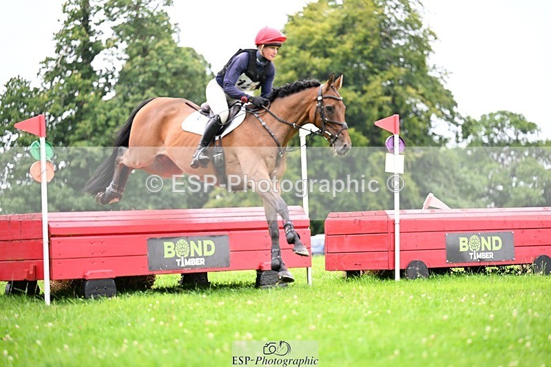 240803-121810-03129 - 120-Rosie_Bradley-Hole-BROADSTRUTHER