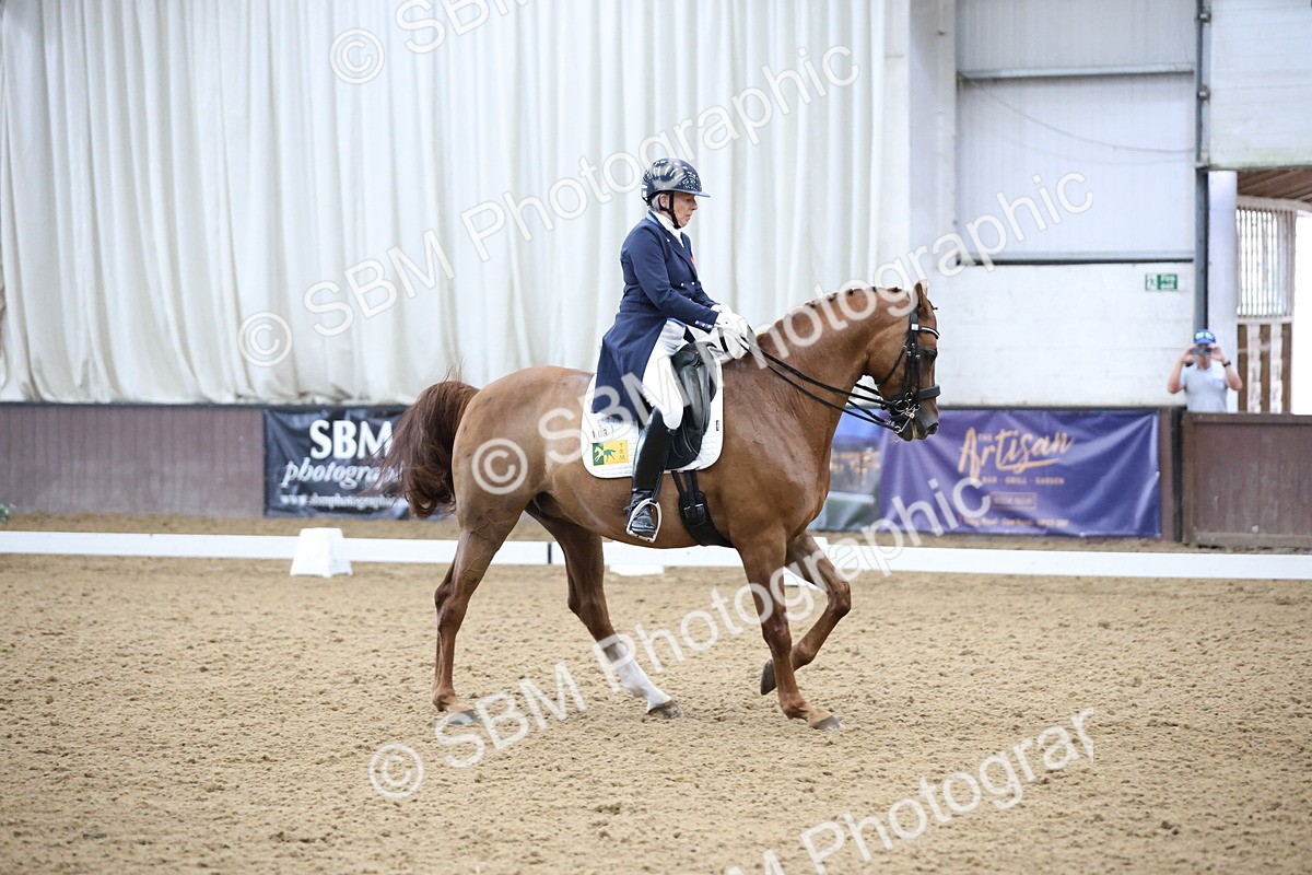 SBM_004747 - Class 9 - FEI Inter 1 Gold - 16.59-17.47