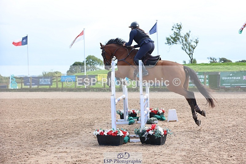 250911-140653-02313 - Cls 5 Chard Snr 90cm Speed Derby