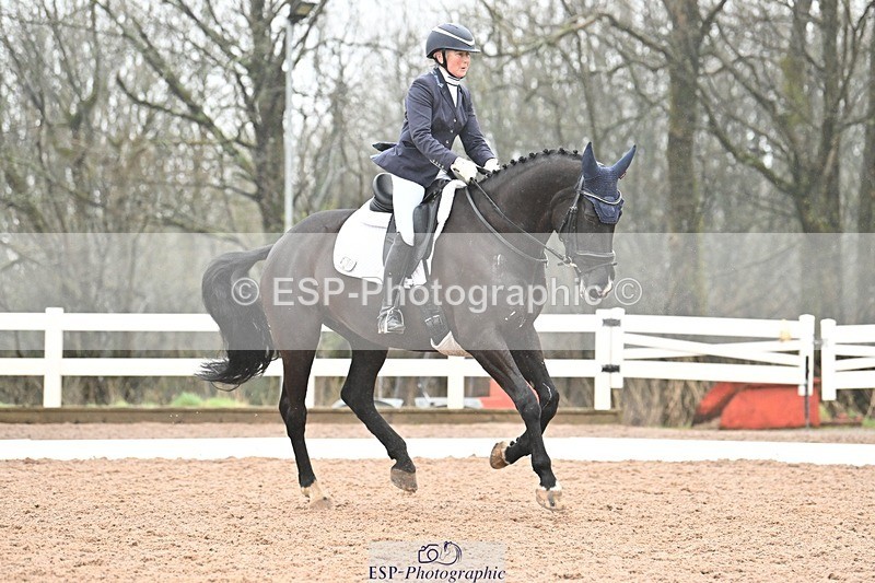 250215-121006-03339 - 228-Louise.Hutchinson-Shovern.Noire