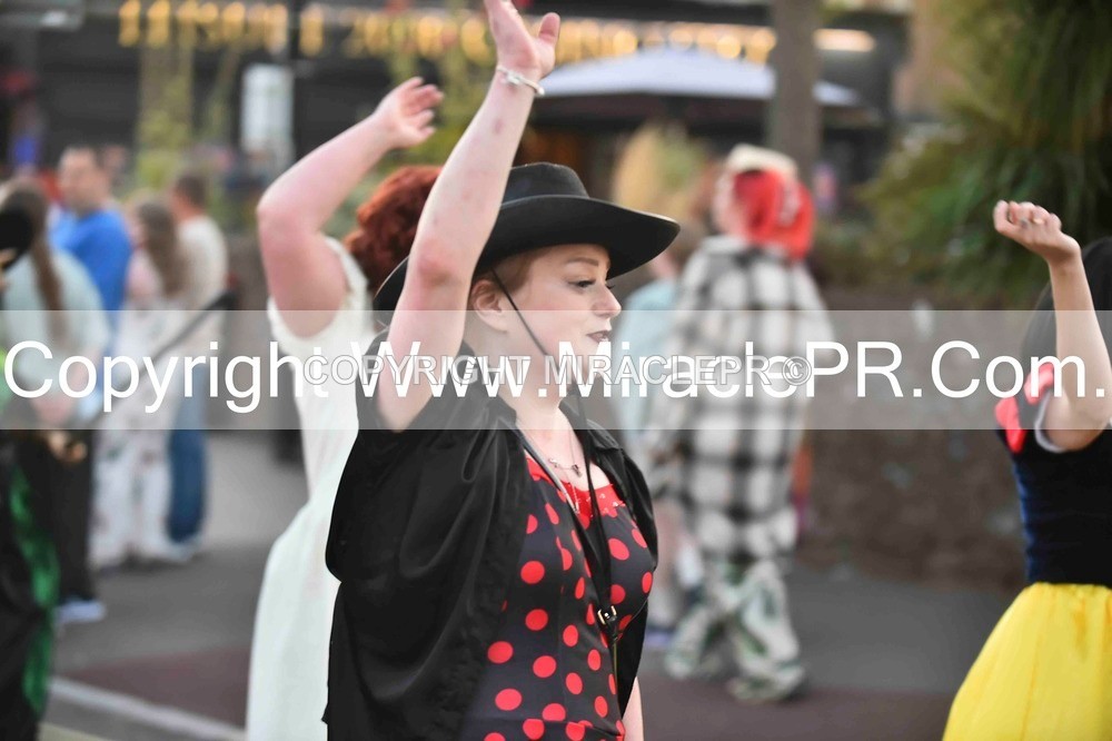 SH4_4012 - Carnival Procession.
