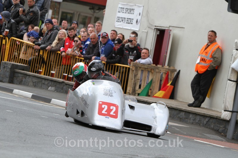 Mike Cookson & Alun Thomas - Sure Sidecar Race 2