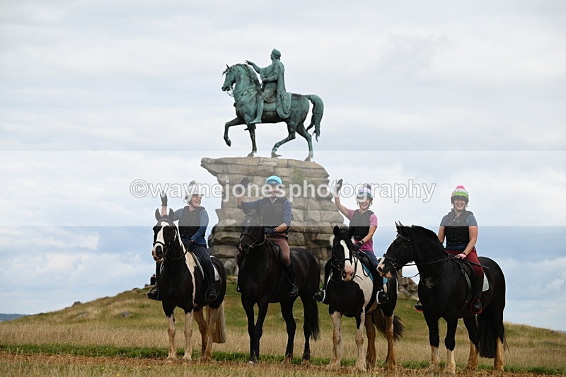 DSC_6451 - Time at Statue 12:17 to 12:44