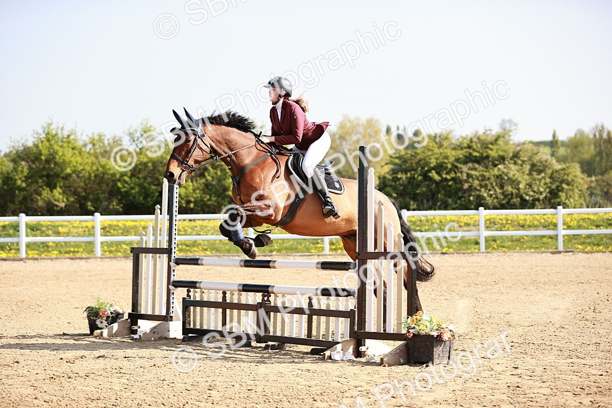  - Class 21 - Senior British Novice - 90cm