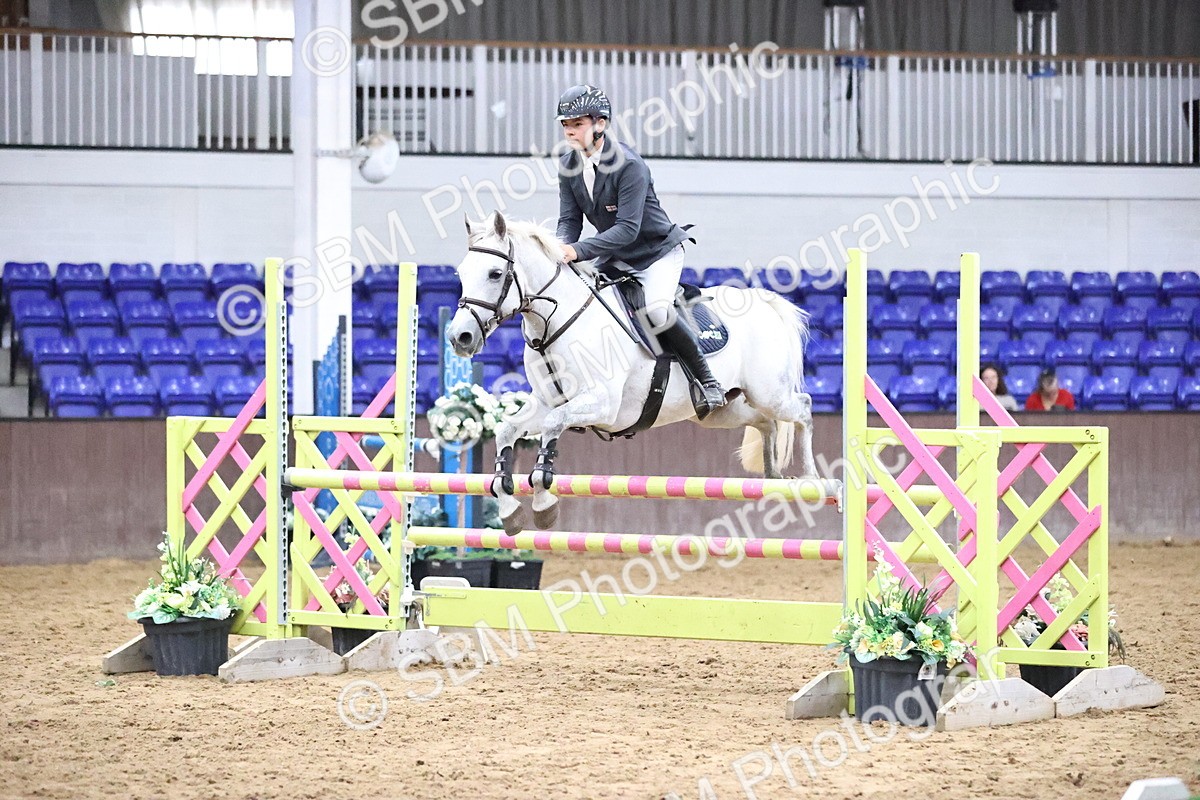 SBM_001263 - Class 5 - Blue Chip Pony Newcomers 1.00m Open