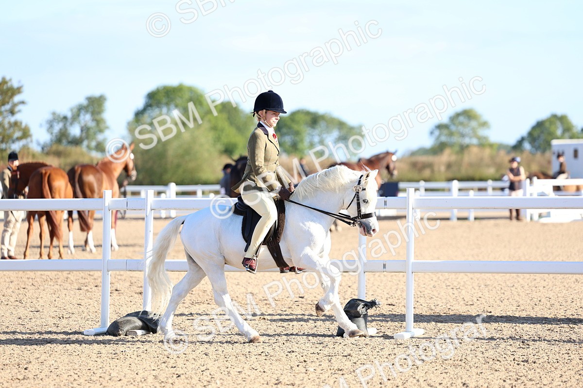 SBM_07796 - Class 301 - Ridden M&M - Small Breeds