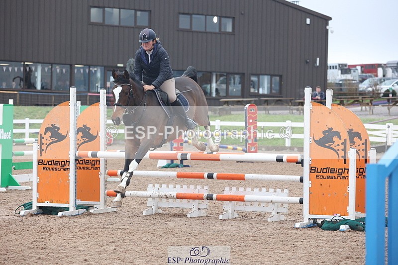 231112A-100703-03208 - Cls 17 Blue Chip Novice Winter Qualifier
