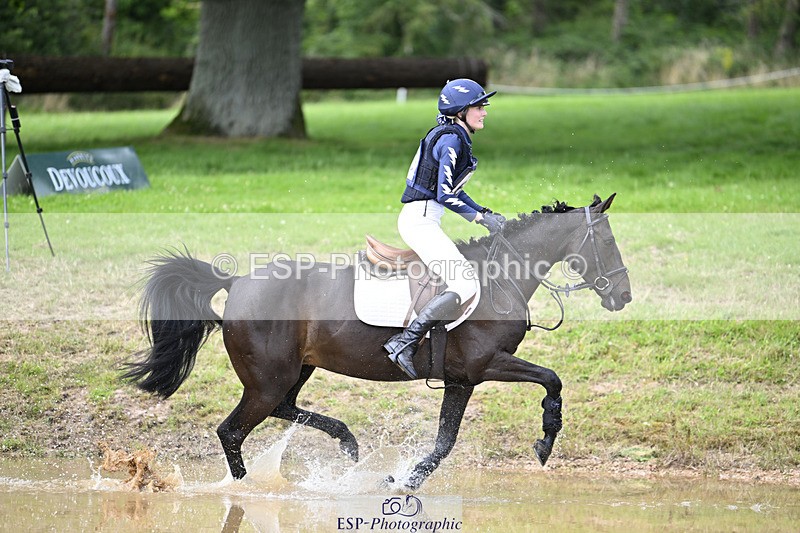 240804-153351-18304 - 605-Xanthe_Baylis-TULLIBARDS_HERSELF