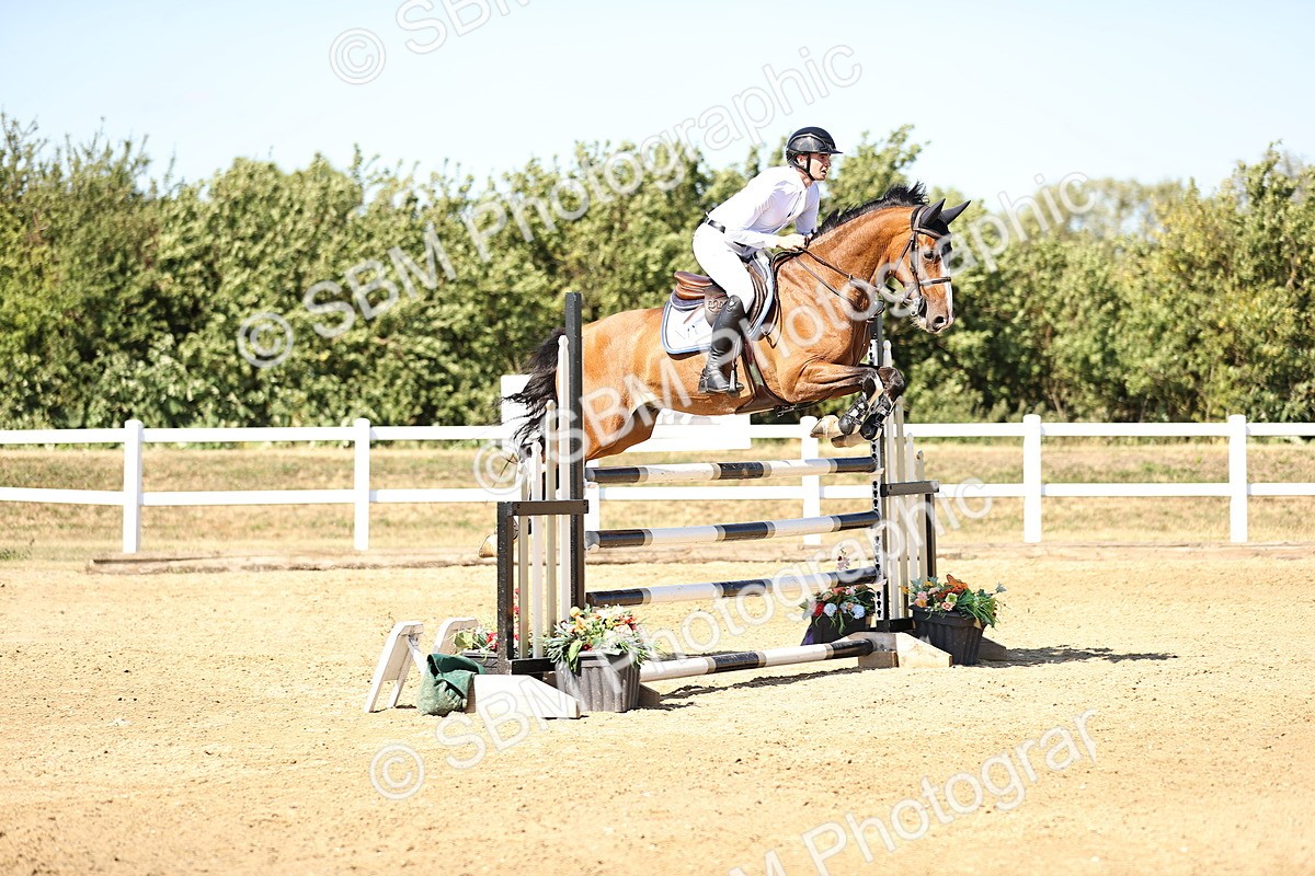 SBM_015663 - Class 16 - Senior foxhunter - 1.20m Open