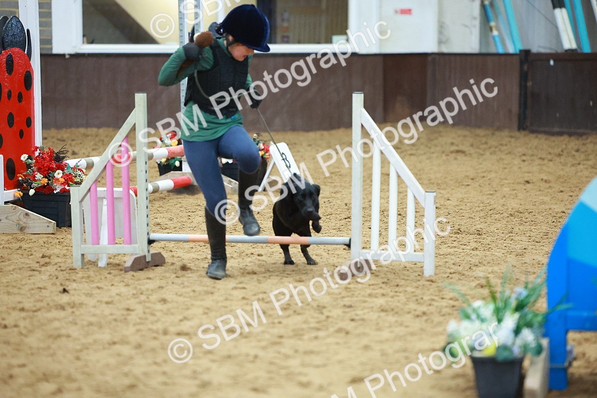 SBM_002377 - Class 3 - Horse & Hound (60cm)