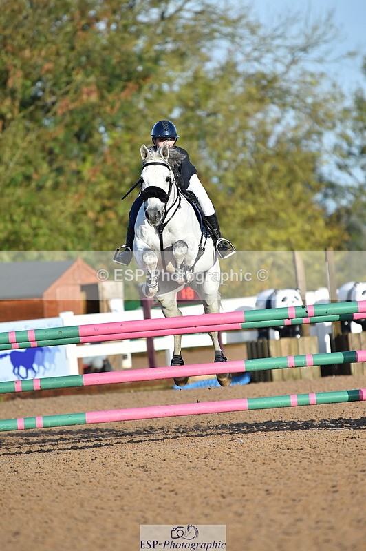 231028A-092600-00103 - Cls 9+10 Children on Horses