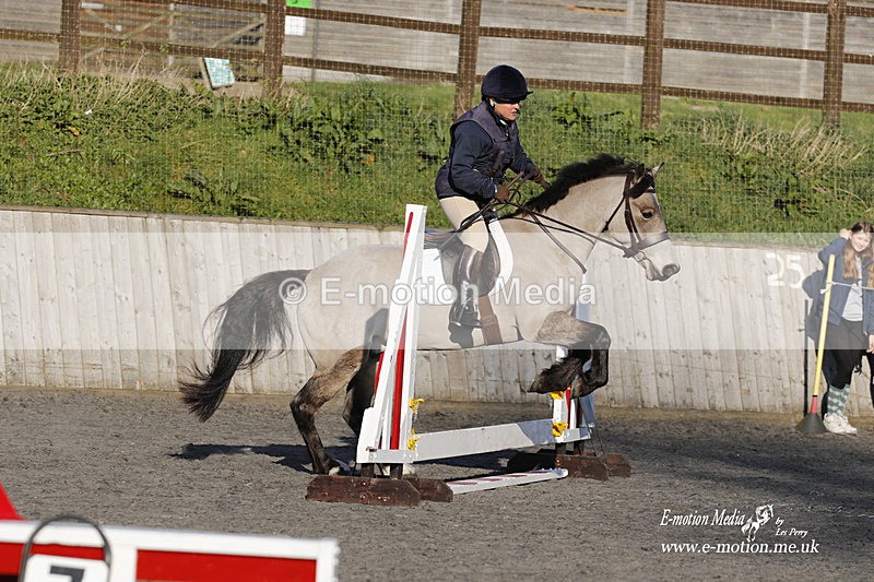 _EST0039 - Bourne Valley Riding Club Winter Showjumping 27/03/22