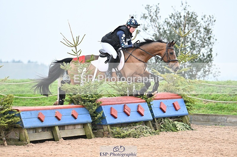 250118-141726-01489 - Cls 3A&B 90cm 13.20 to Coursewalk