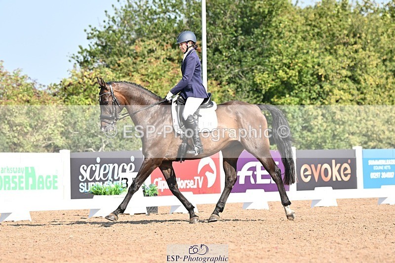 250816-100322-03044 - 096-Louisa.ChattingFirst.Mohican.II