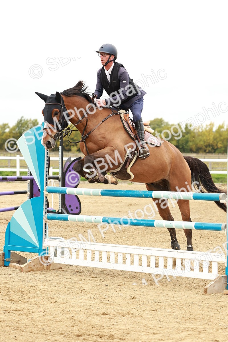 1I0A7801 - Class 4 - Senior Newcomers 1.10m