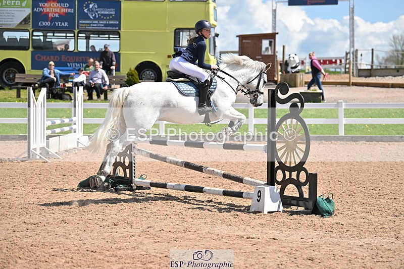 240504A-133441-02064 - Cls 20 & 21 Club & Schools 1m