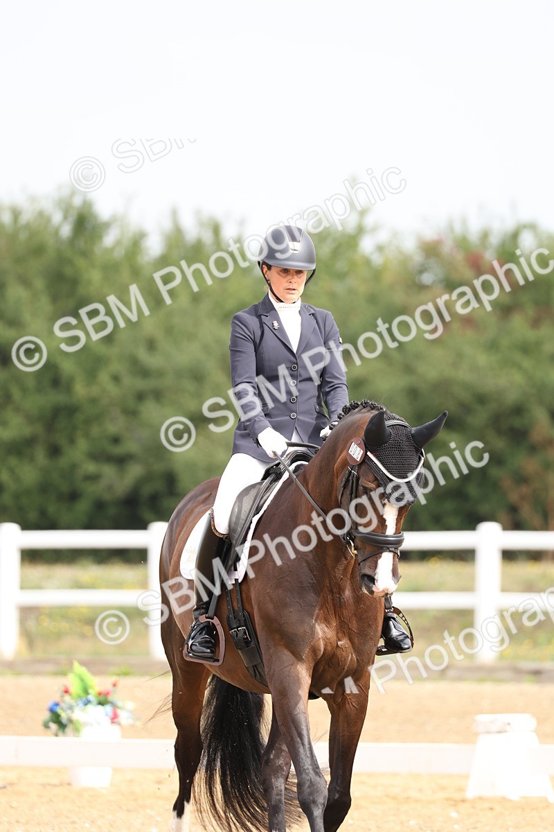 SBM_005499 - Class 6 - Novice 6 - 9.30-10.12