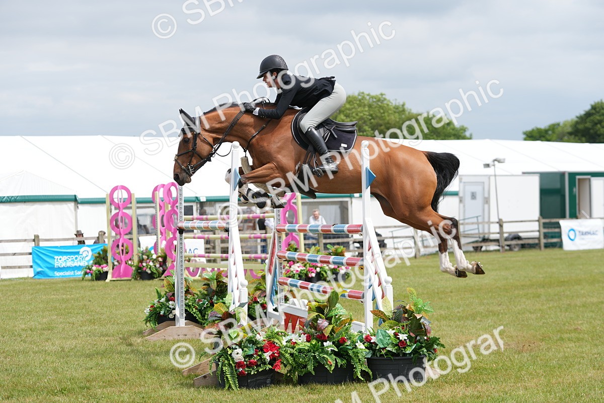 SBM_06511 - Class 202 - National 1.40m Open