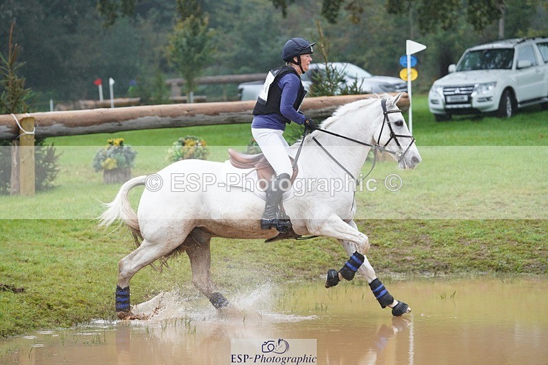 231021-105838-13942 - 651-RATHNAGREW.GREY.TEX-Nicola.Horsley-gubbins-SC+XC