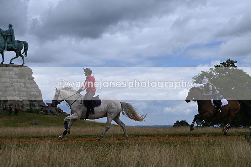 DSC_7202 - Time at Statue 12:45 to 13:15