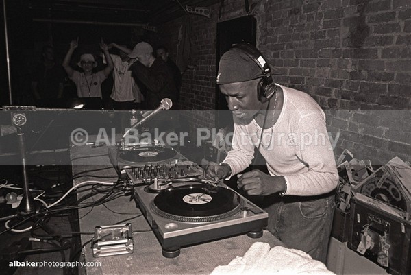 09 - Grandmaster Flash @ Sankeys Soap 23.10.02