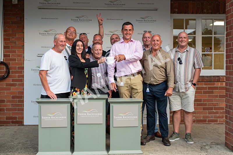 150825-Race 5-Jez Bomb-8781 - Race 5