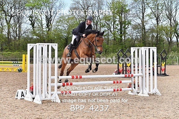 BPP_4237 - SUN CLASS 19 Club/ Unaff 80cms Open