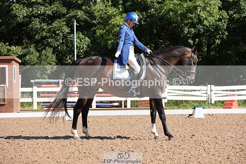 240816A-102132-02896 - 201-Natasha.Collings-Costello-Dovevale.Tender.Dove