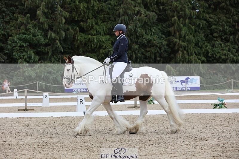 250718A-135800-01672 - 092-Rachael.Smaldon-Nadderbrook.Biscuit