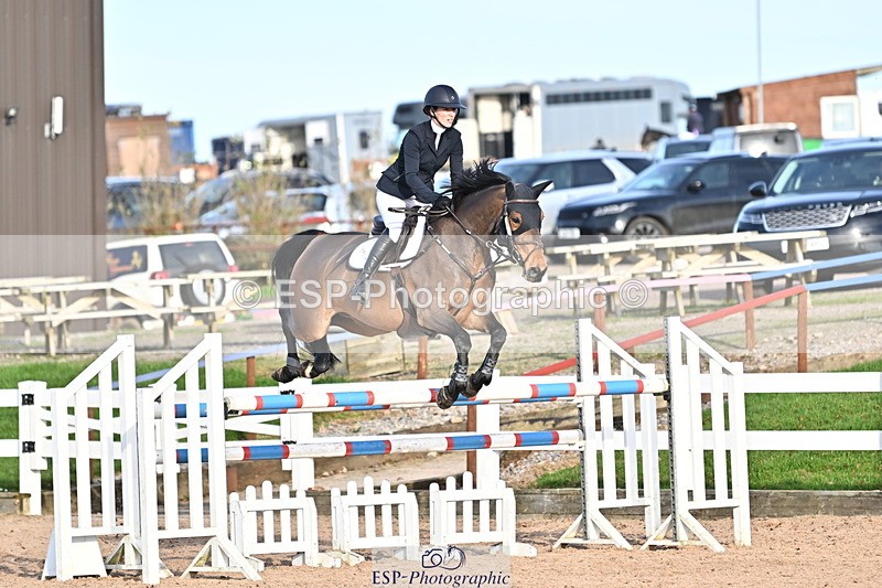 241113A-140047-00772 - Cls 05A&B Snr Fox & 1.20m Open