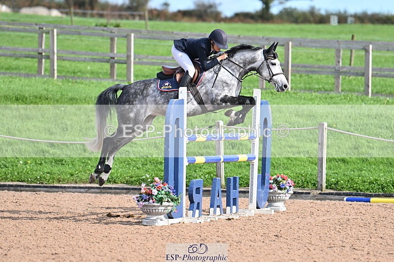 231015A-130844-08102 - Cls 30 Foxhunter & 1.20m Open