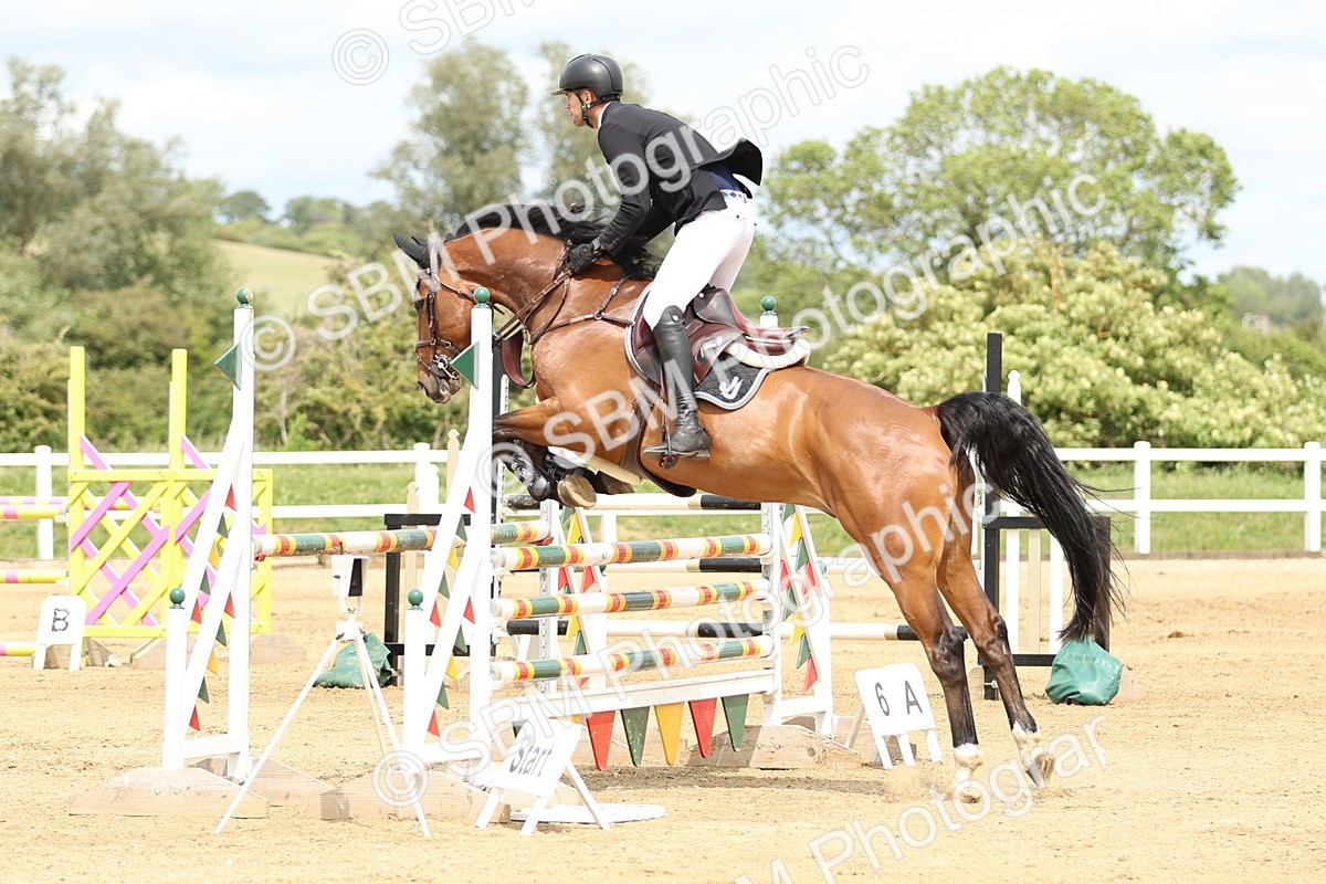 SBM_001077 - Class 4 - Senior Newcomers - 1.10m