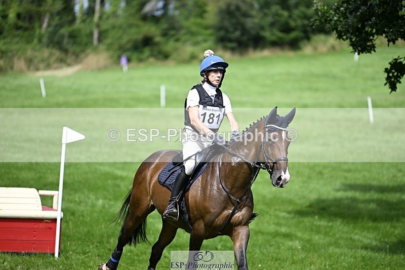 240803-150727-08406 - 181-Charlotte_Bradbury-KENSINGTON_EMPIRE