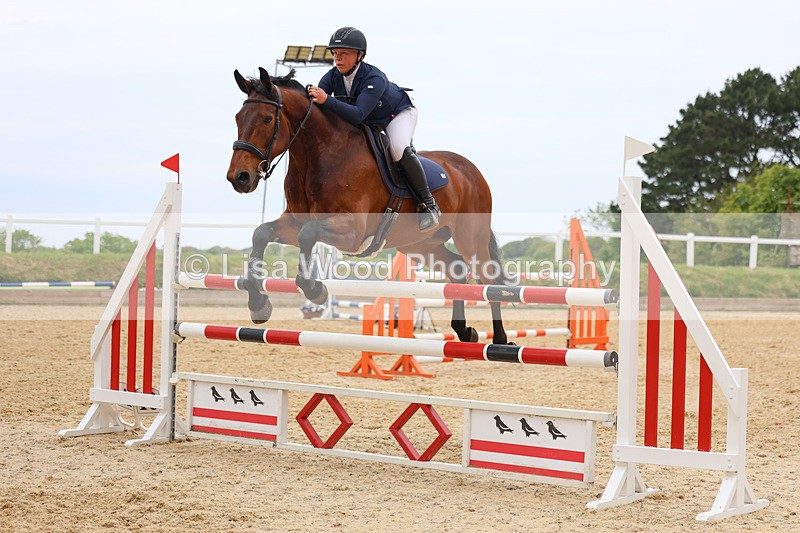 3E7A9708 - Class 9: Senior Foxhunter/1.20 open