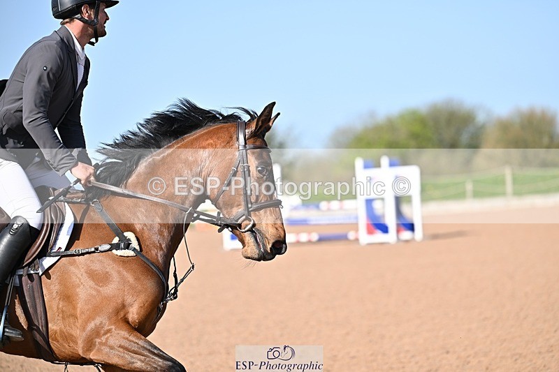 260408-100534-00080 - Cls 2 British Novice and 90cm